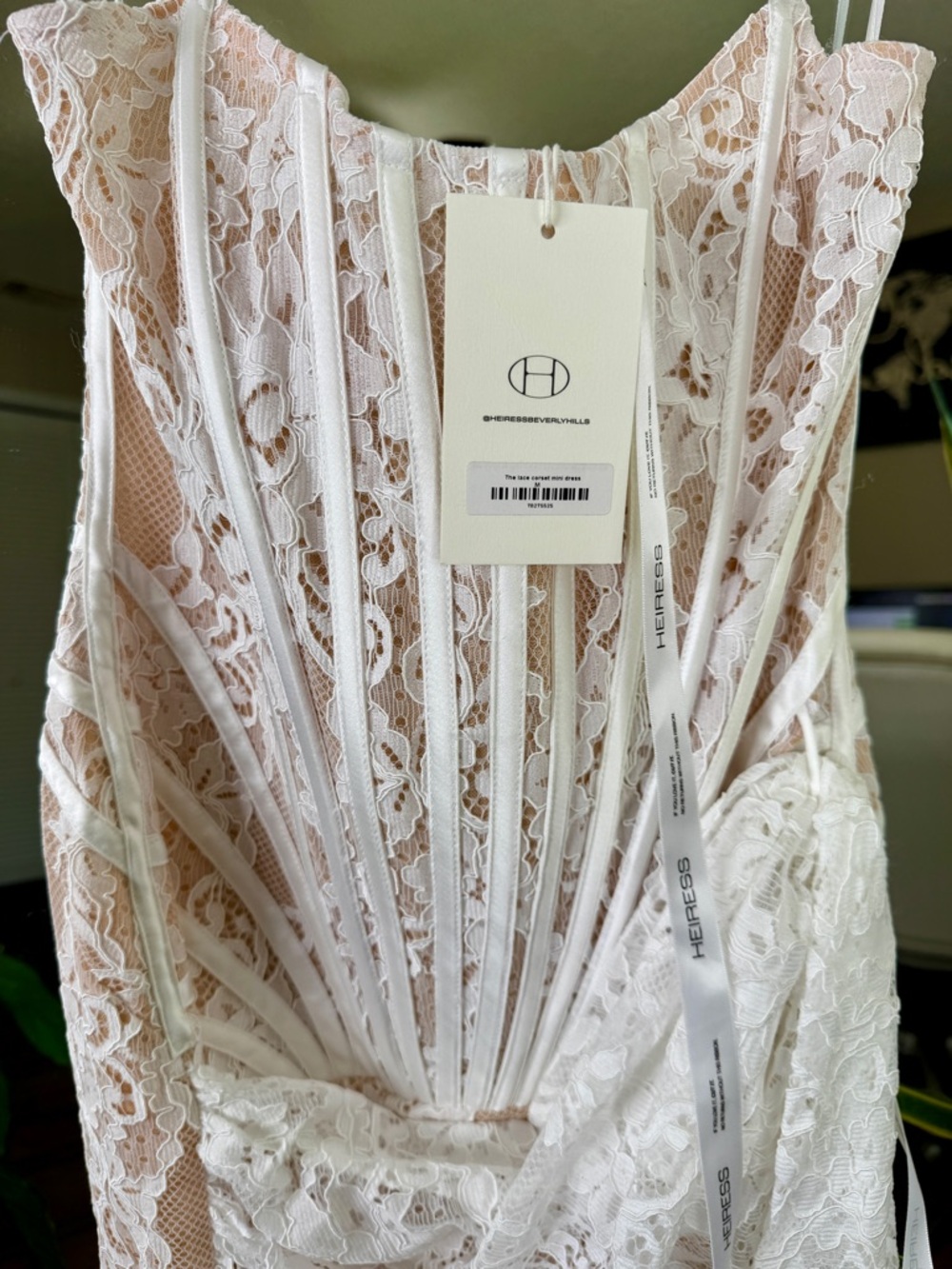 Heiress Beverly Hills WHITE LACE CORSET DRAPED MINI DRESS - Picture 5 of 8